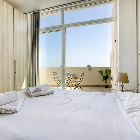 Spacious, 1br Duplex Off Uni/hospital With Wifi By 360 Estates * Msida