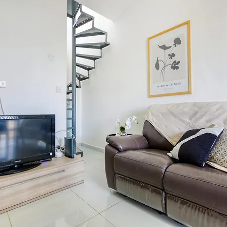 Lägenhet Spacious, 1br Duplex Off Uni/hospital With Wifi By 360 Estates