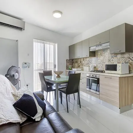 Spacious, 1br Duplex Off Uni/hospital With Wifi By 360 Estates