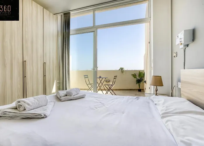 Spacious, 1br Duplex Off Uni/hospital With Wifi By 360 Estates * Msida