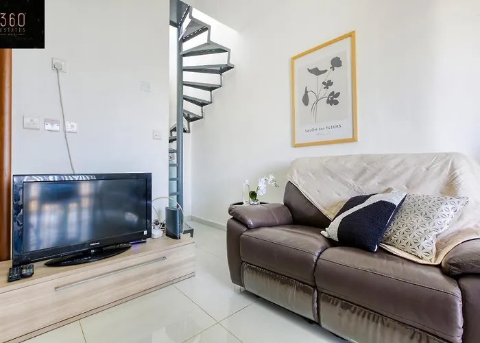 Apartment Spacious, 1br Duplex Off Uni/hospital With Wifi By 360 Estates