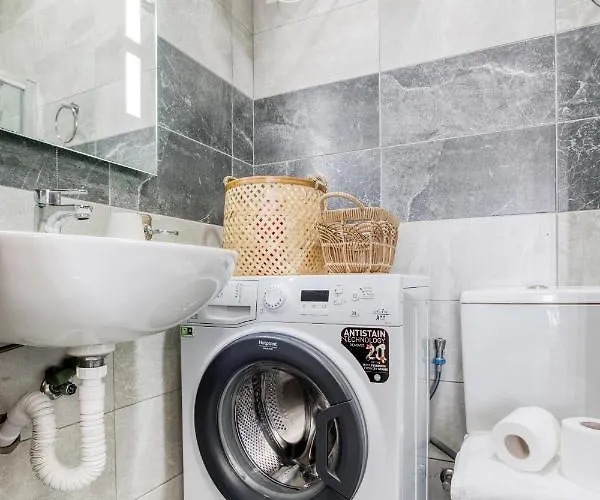 Spacious, 1br Duplex Off Uni/hospital With Wifi By 360 Estates * Msida